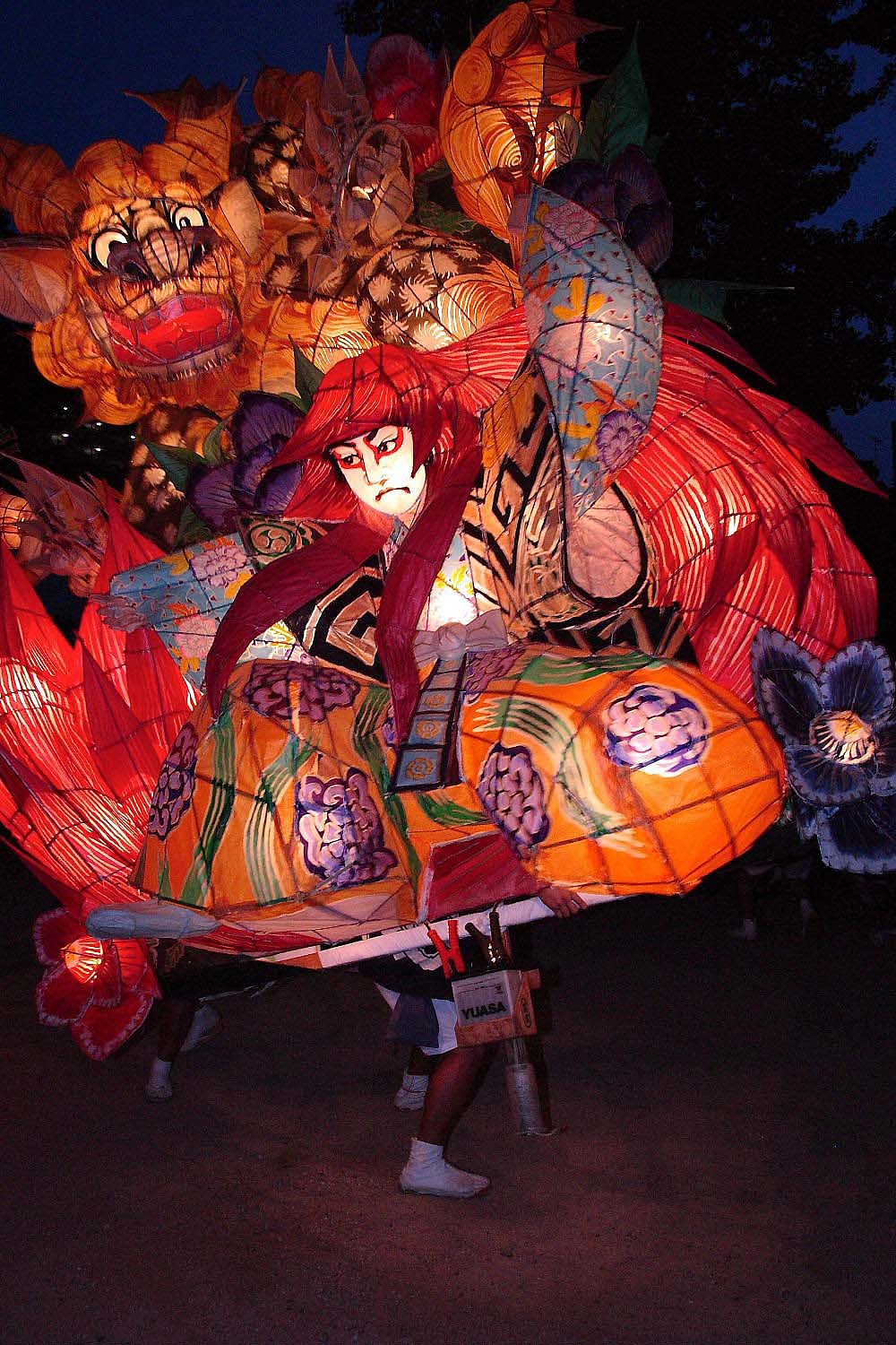 【伝】　万燈祭