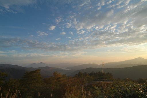 磐梯山と桧原湖の夕暮れ