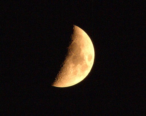 上弦の月前夜