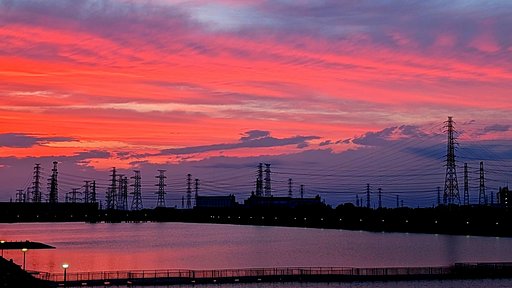 とある工業港の夕景