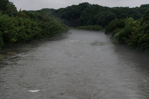 台風通過中_？？？を探して