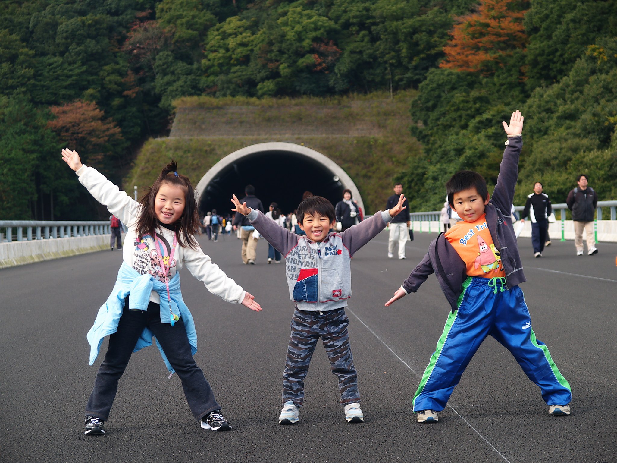 高速道路闊歩【記】念写真