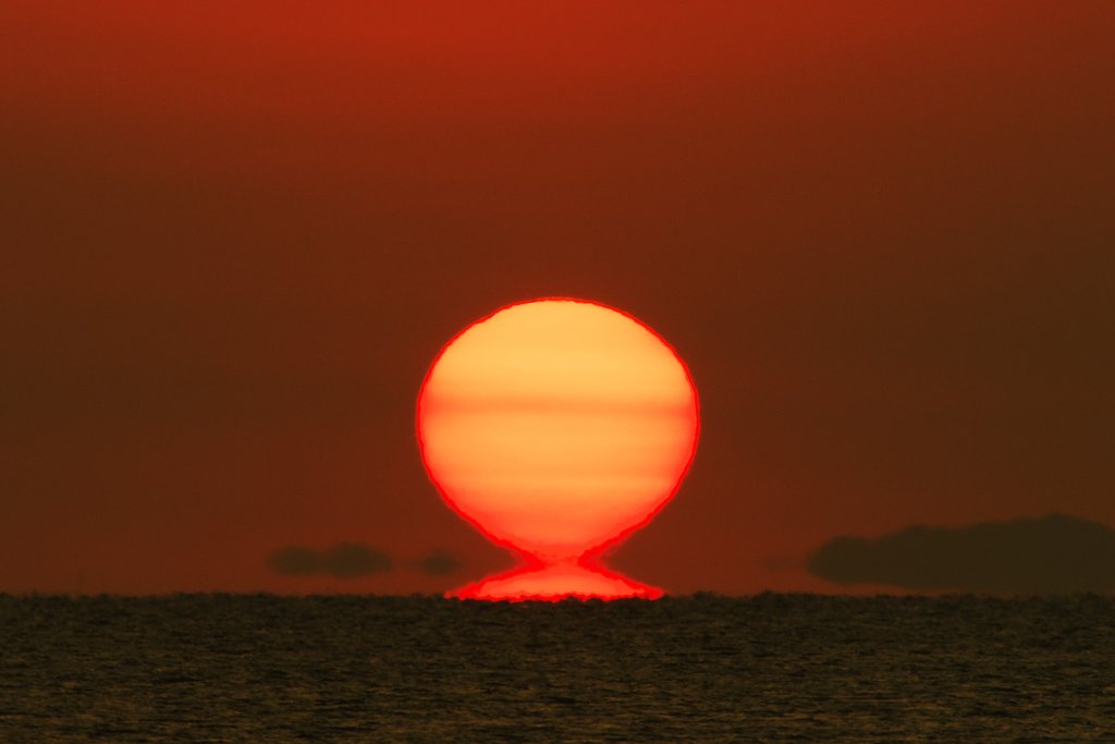 風早のだるま夕日