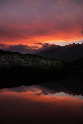 鏡池の夕日