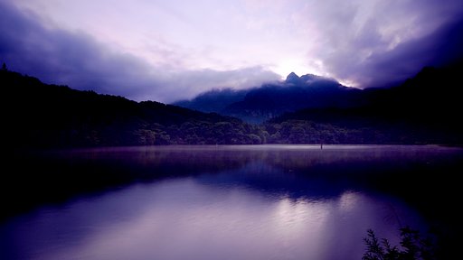 戸隠鏡池の夕景