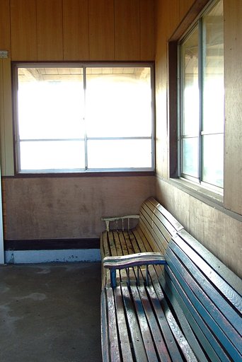 廃駅間近