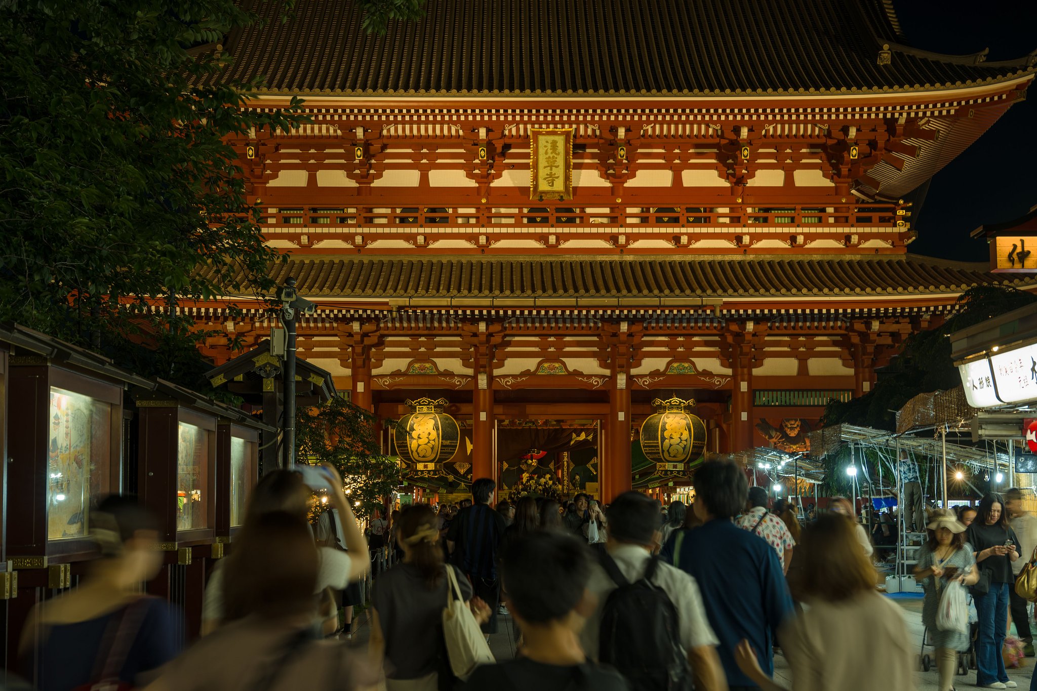 途切れない人の波