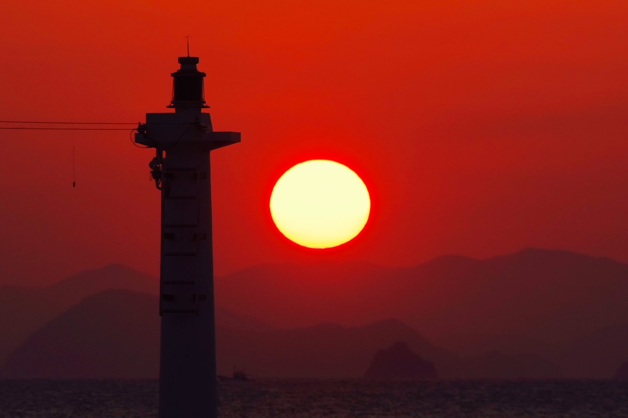 秋の夕日