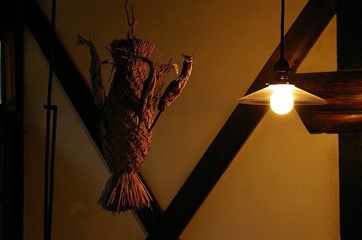 【シルエット？】燻製イワナの藁刺し