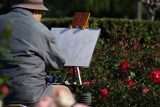 An old painter drawing Picasso!
