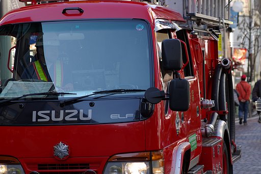 消防車が出動する【街】