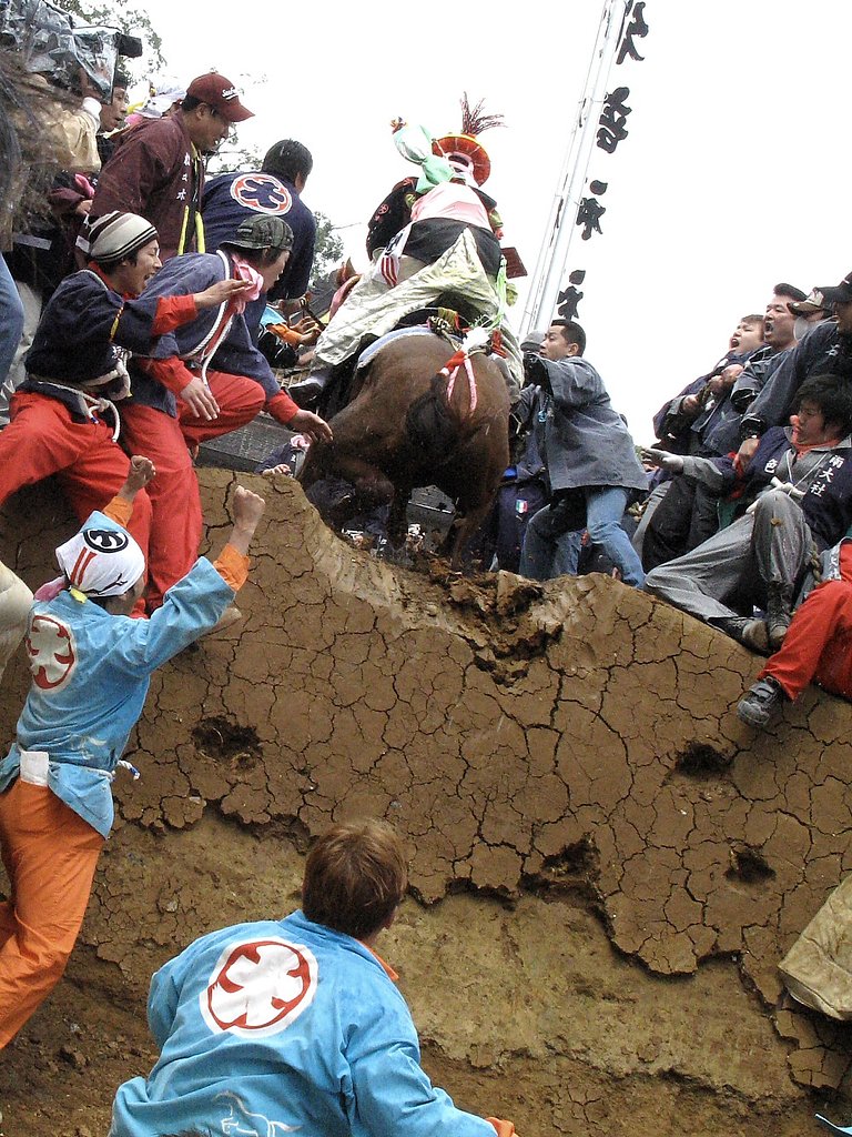 【締】　猪名部神社　上げ馬神事