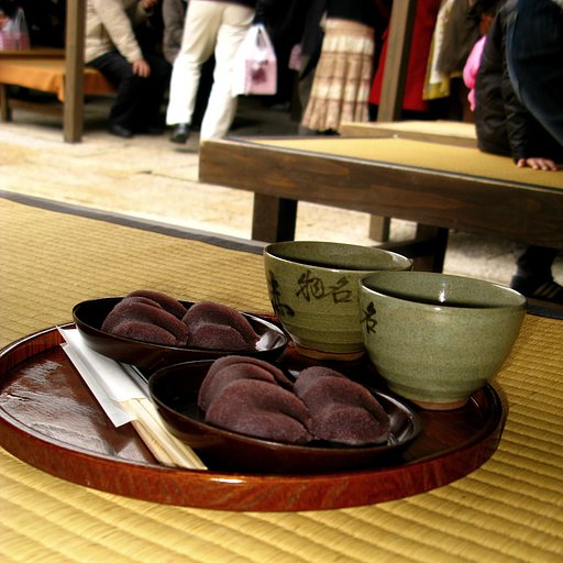 【街】　伊勢はこれで餅？