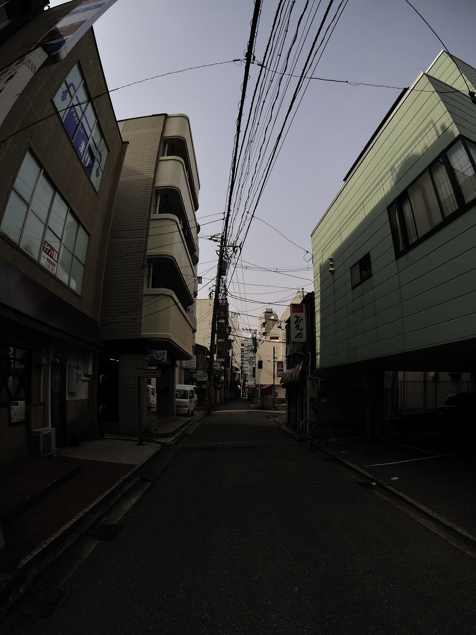 昼間の繁華街
