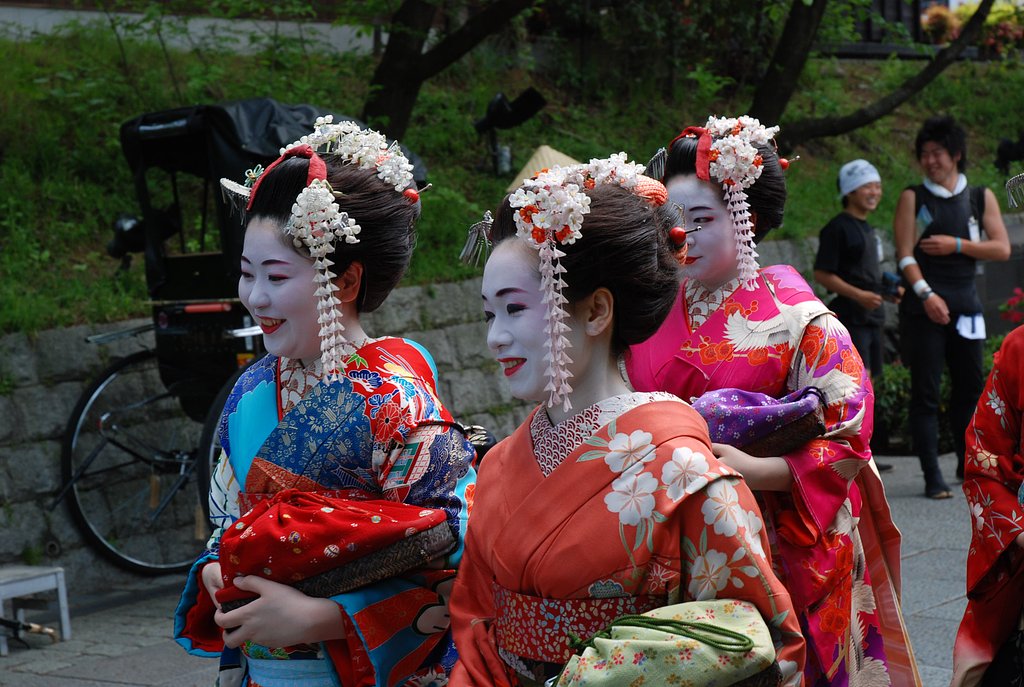 ニセ舞妓