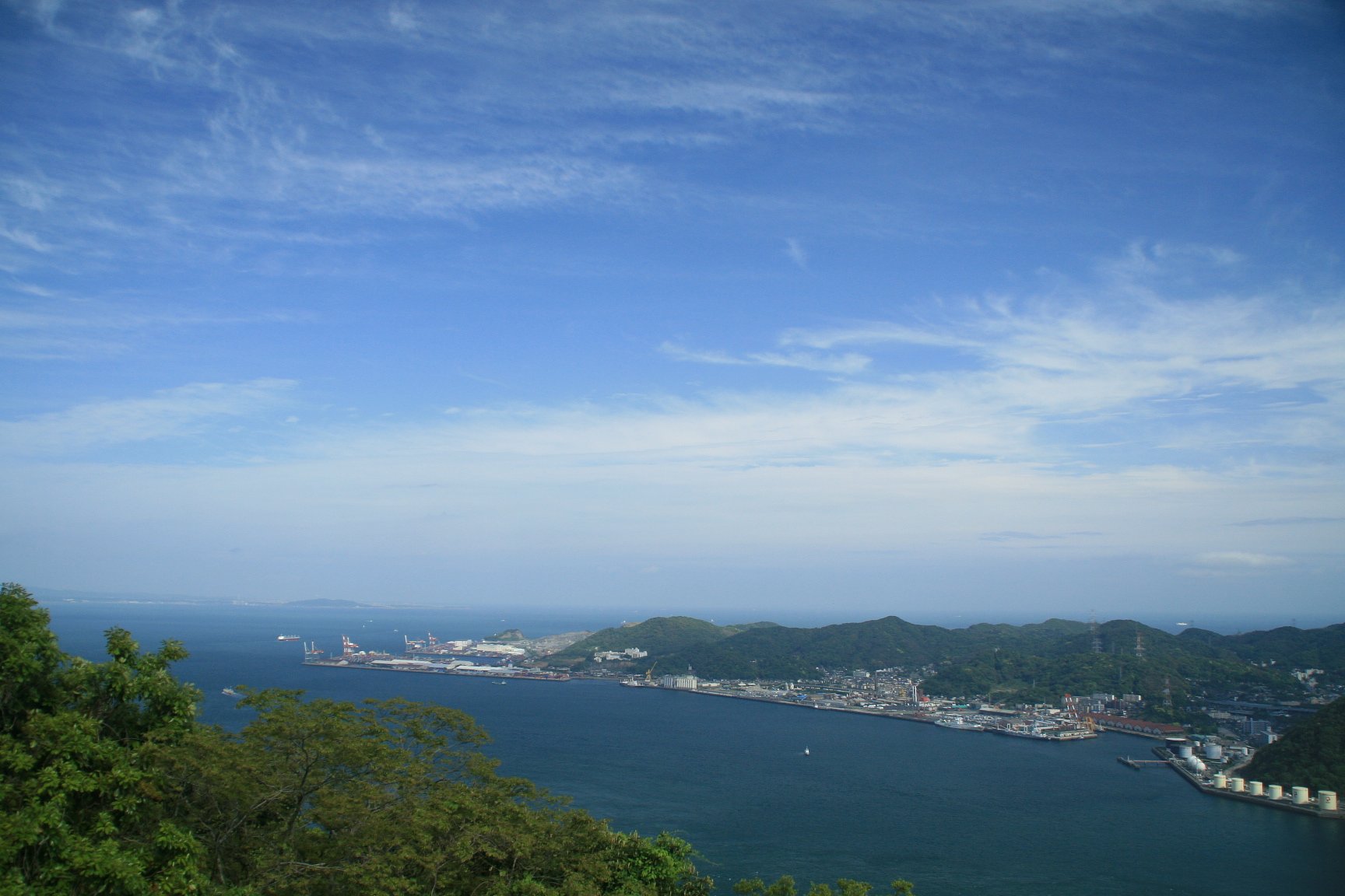 [植]新緑の関門海峡
