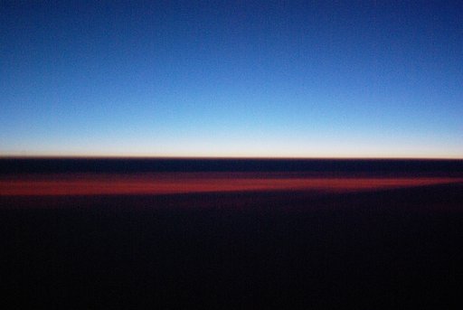 旅先にて２：成層圏の夜明け