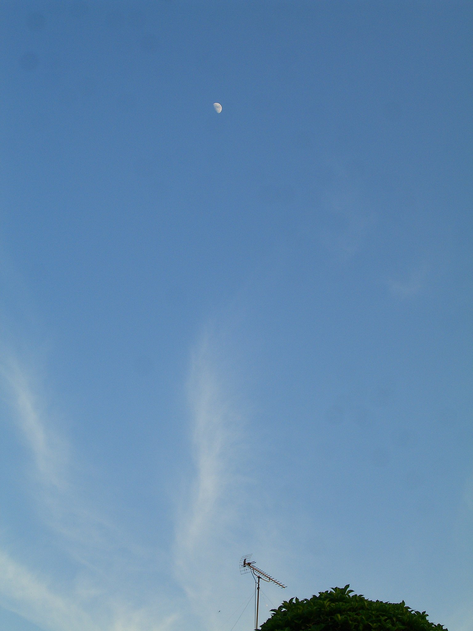 梅雨忘れの夕刻