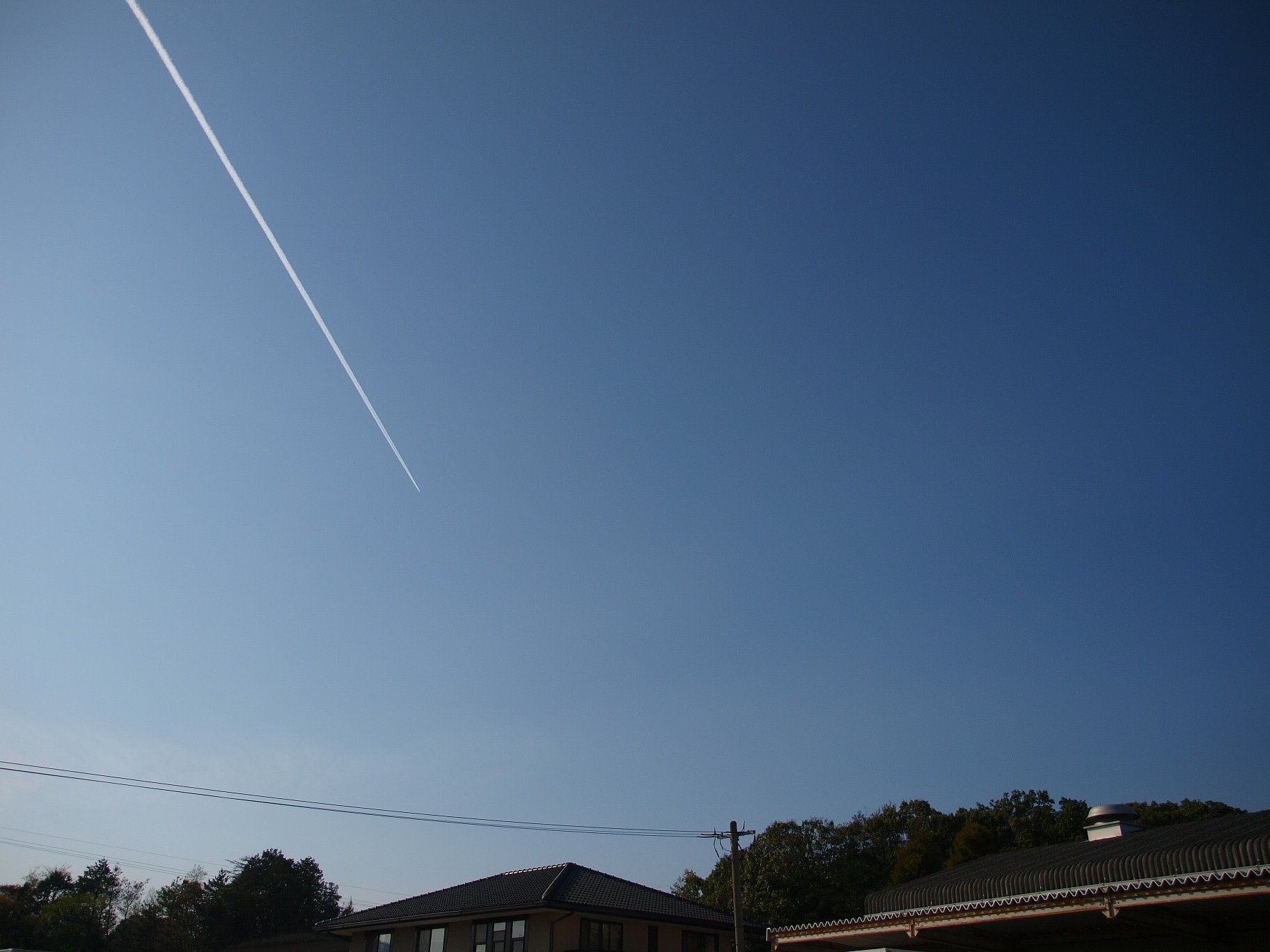 ヒコーキ雲とオリブルー