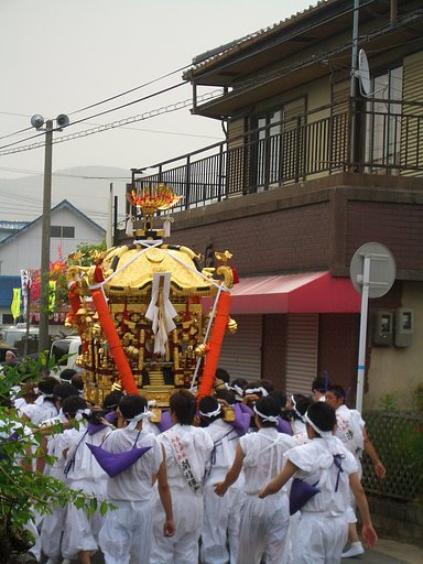 神輿到着