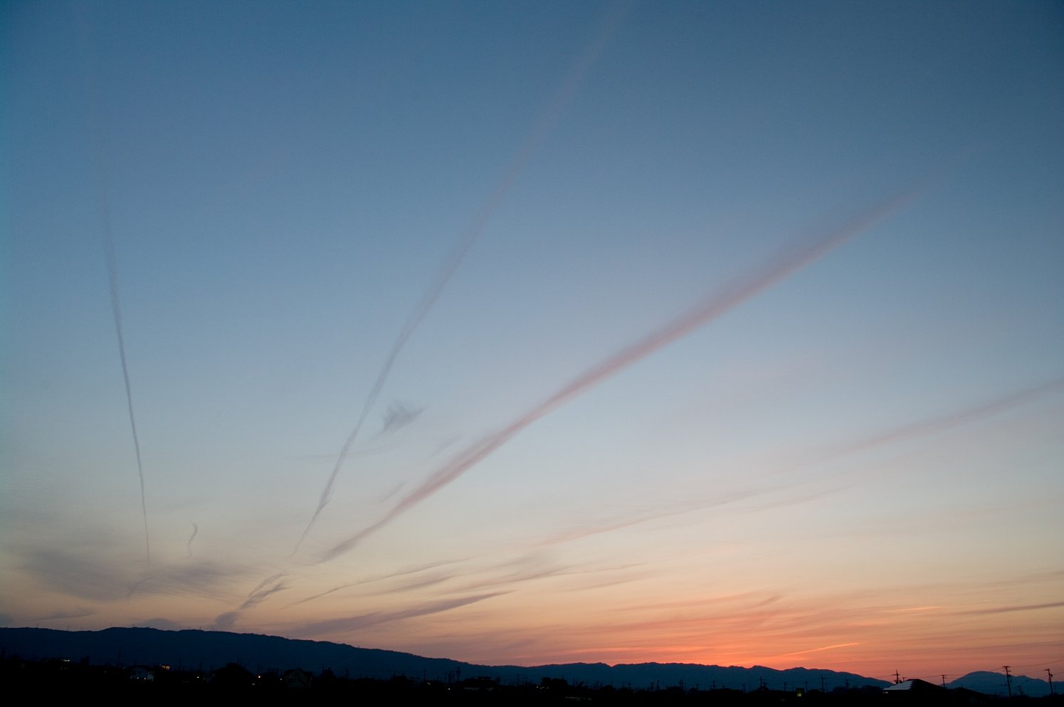 夕焼けと空と