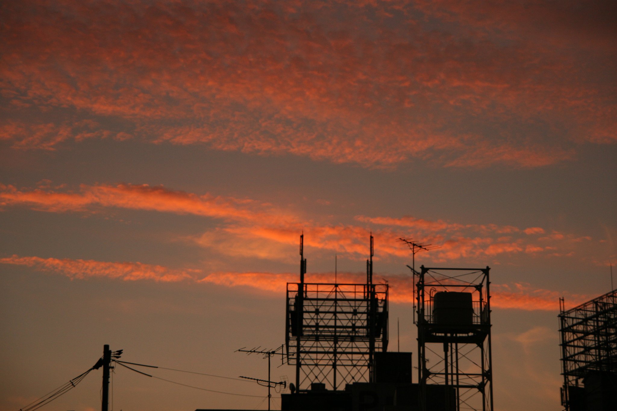 夕焼け空遠く