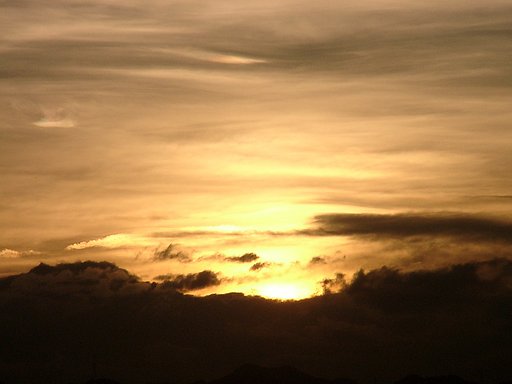 梅雨どきの夕暮れ-４