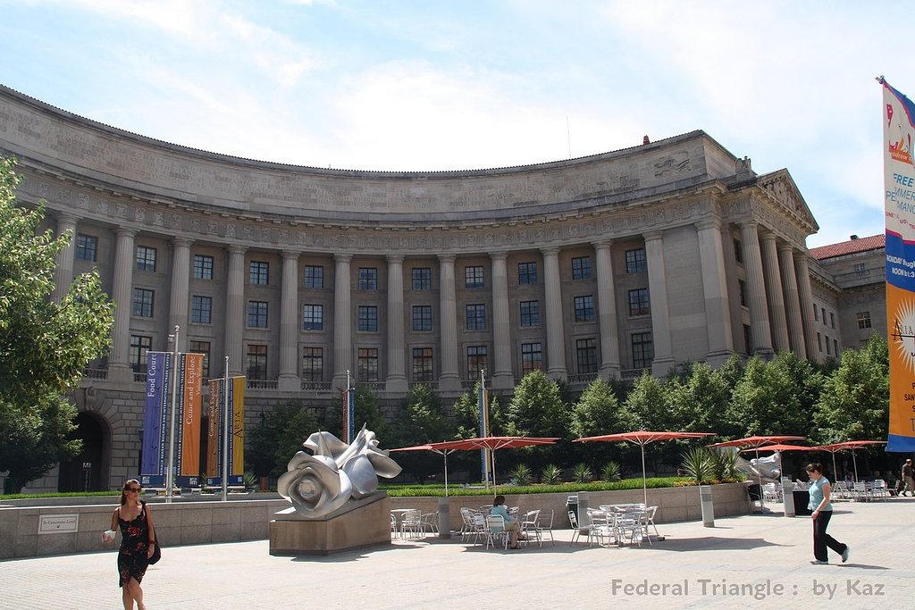 Federal Triangle Plaza