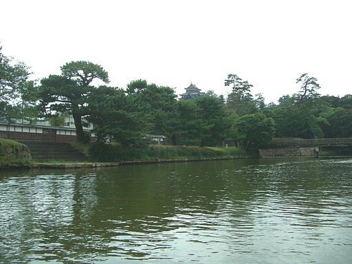 松江城と堀川