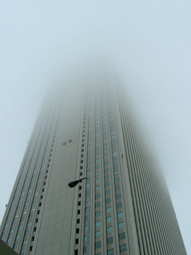 雨の朝のサンシャイン60