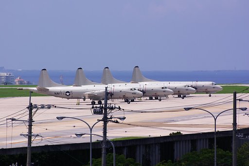 有刺鉄線の中のアメリカ
