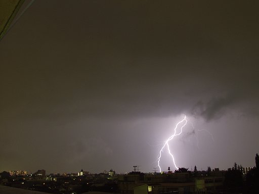 雷鳴