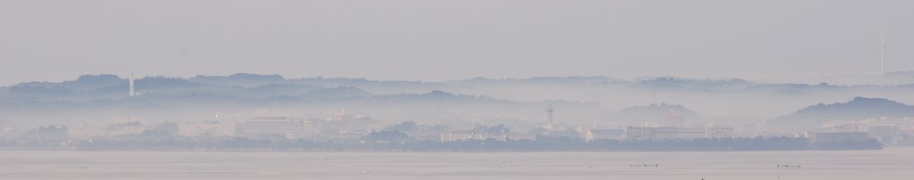 朝靄に浮かぶ街