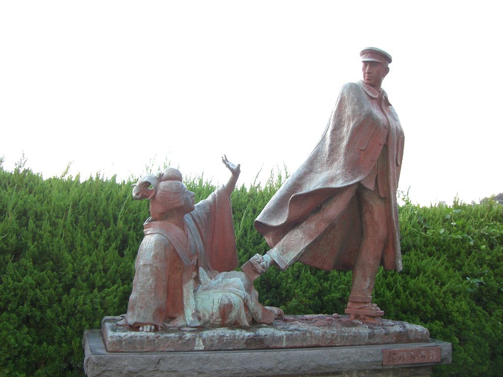 「貫一・お宮の像」