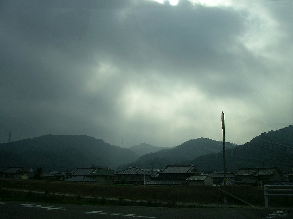 怪しげな朝空
