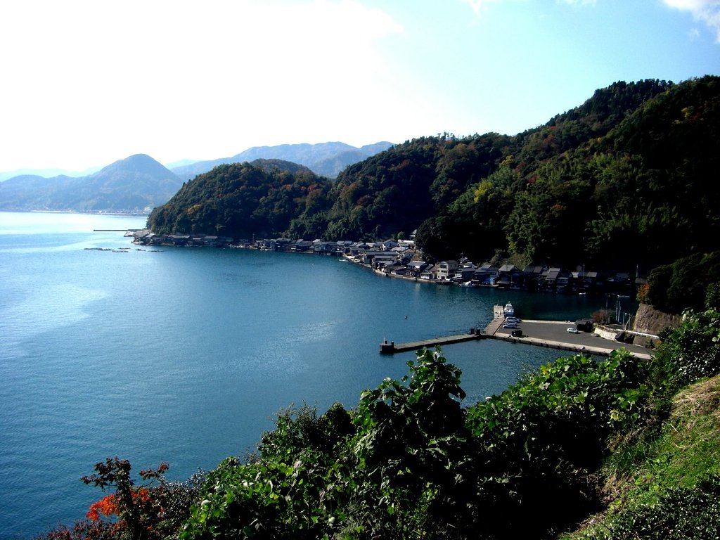 『伊根湾』右端の景色