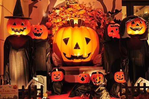 ハロウィンのカボチャ人形