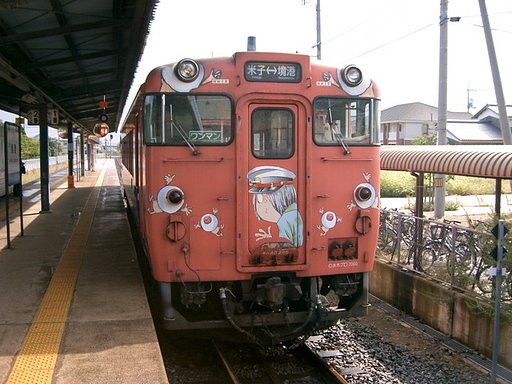 アニメキャラクターラッピング気動車