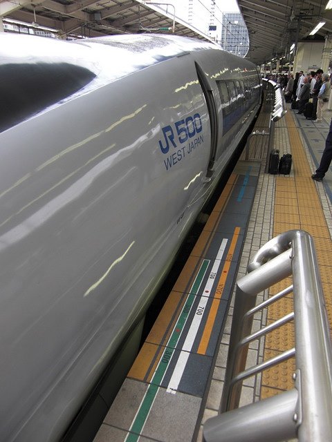 東京駅新幹線ホームの表示