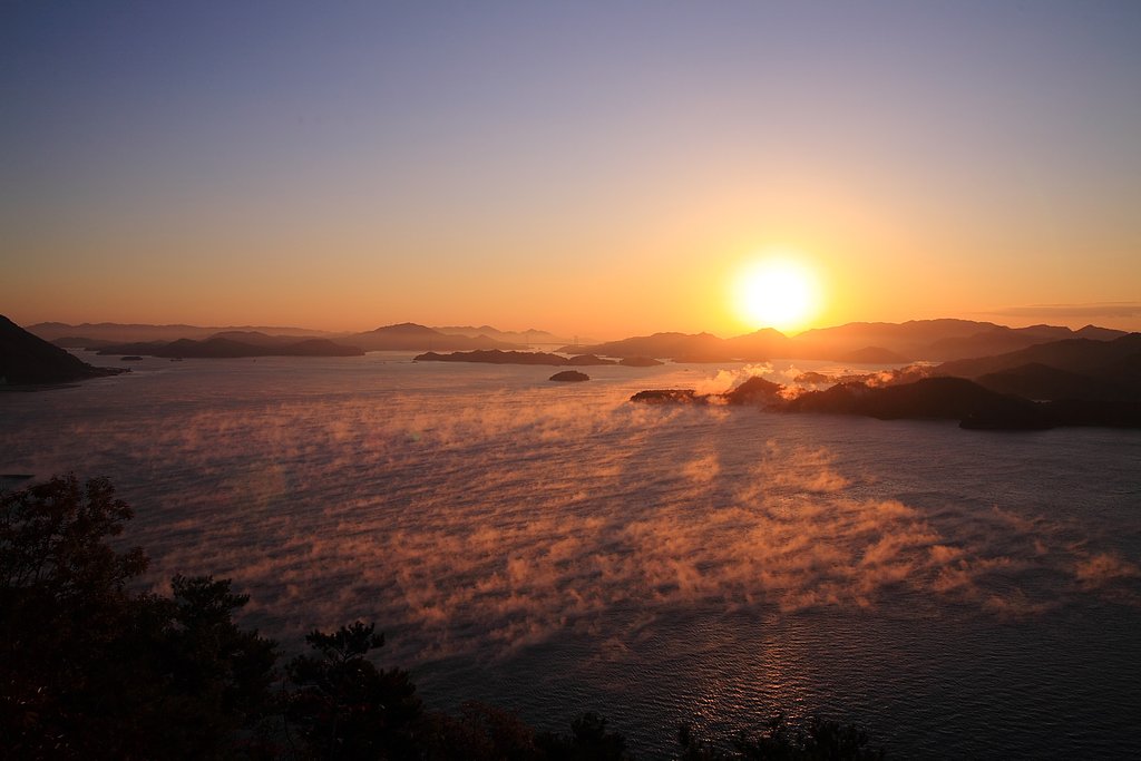 海霧、立つ