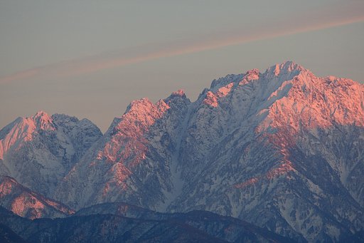 夕日に映える剣岳