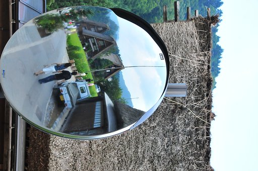 時を越え、時を写す。