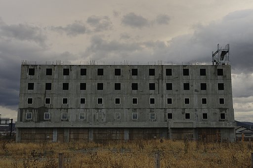 新築廃墟