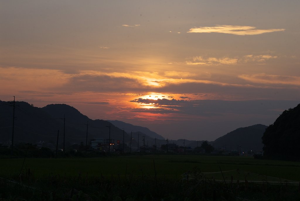 露出補正無し(の岩井方面の夕焼け
