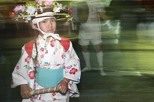 【祭】　流れるような中で