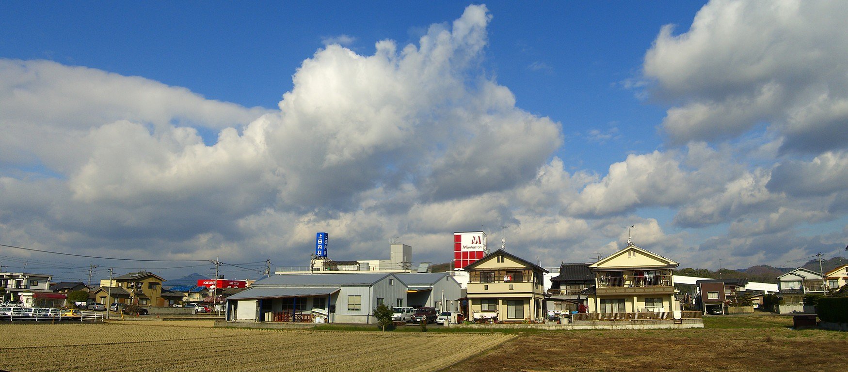 雲が飛ぶ
