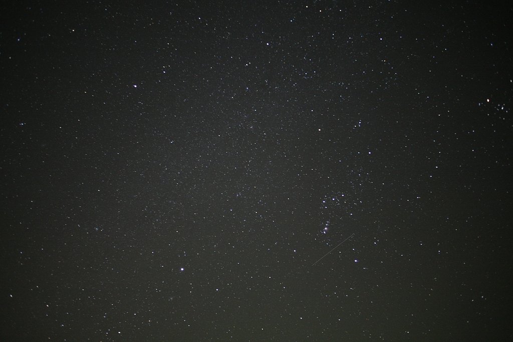 冬の大三角と人工衛星
