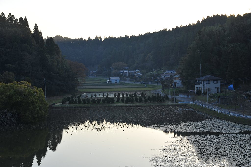 里山の夕暮れ