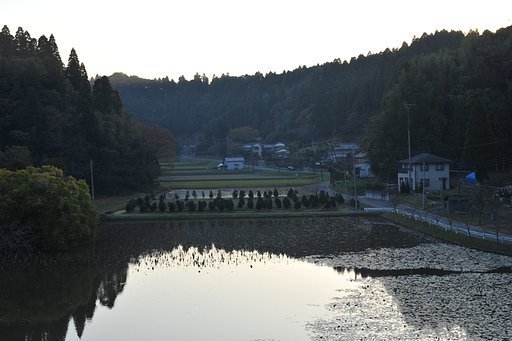 里山の夕暮れ