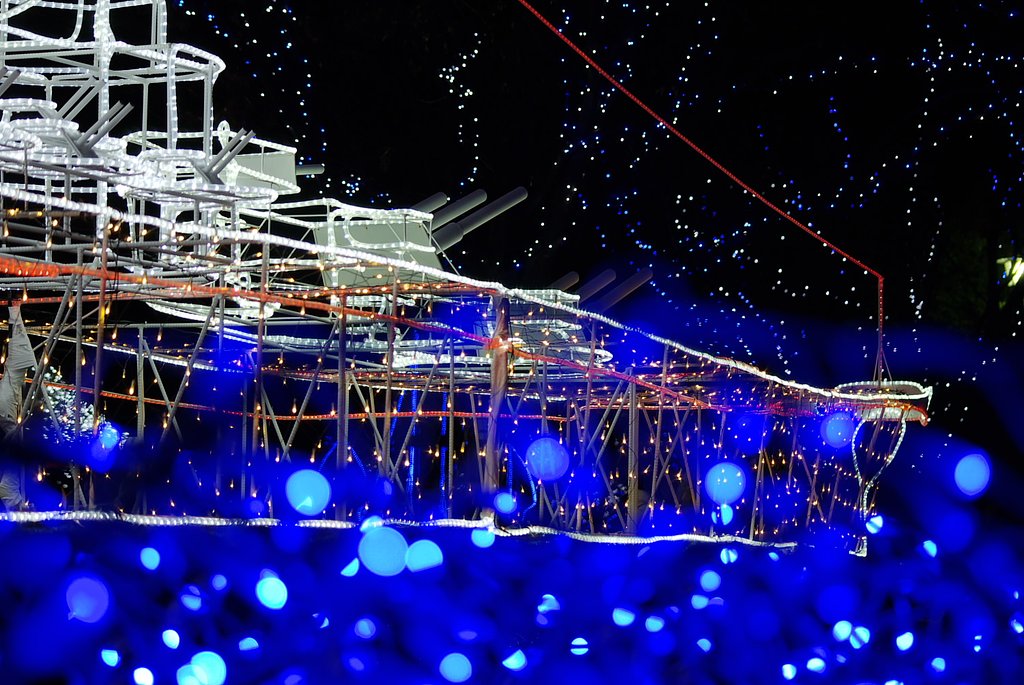 青い海原を行く大和
